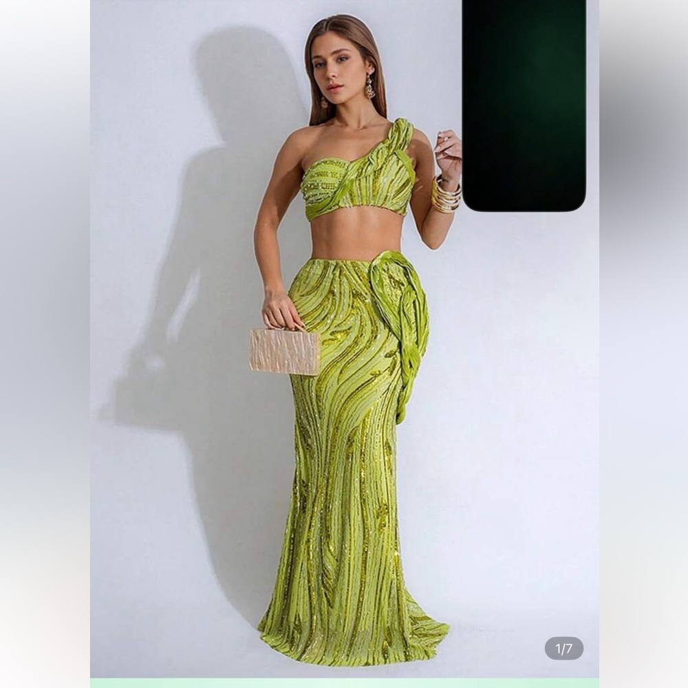 Vibrant Green One-Shoulder Two-Piece Dress